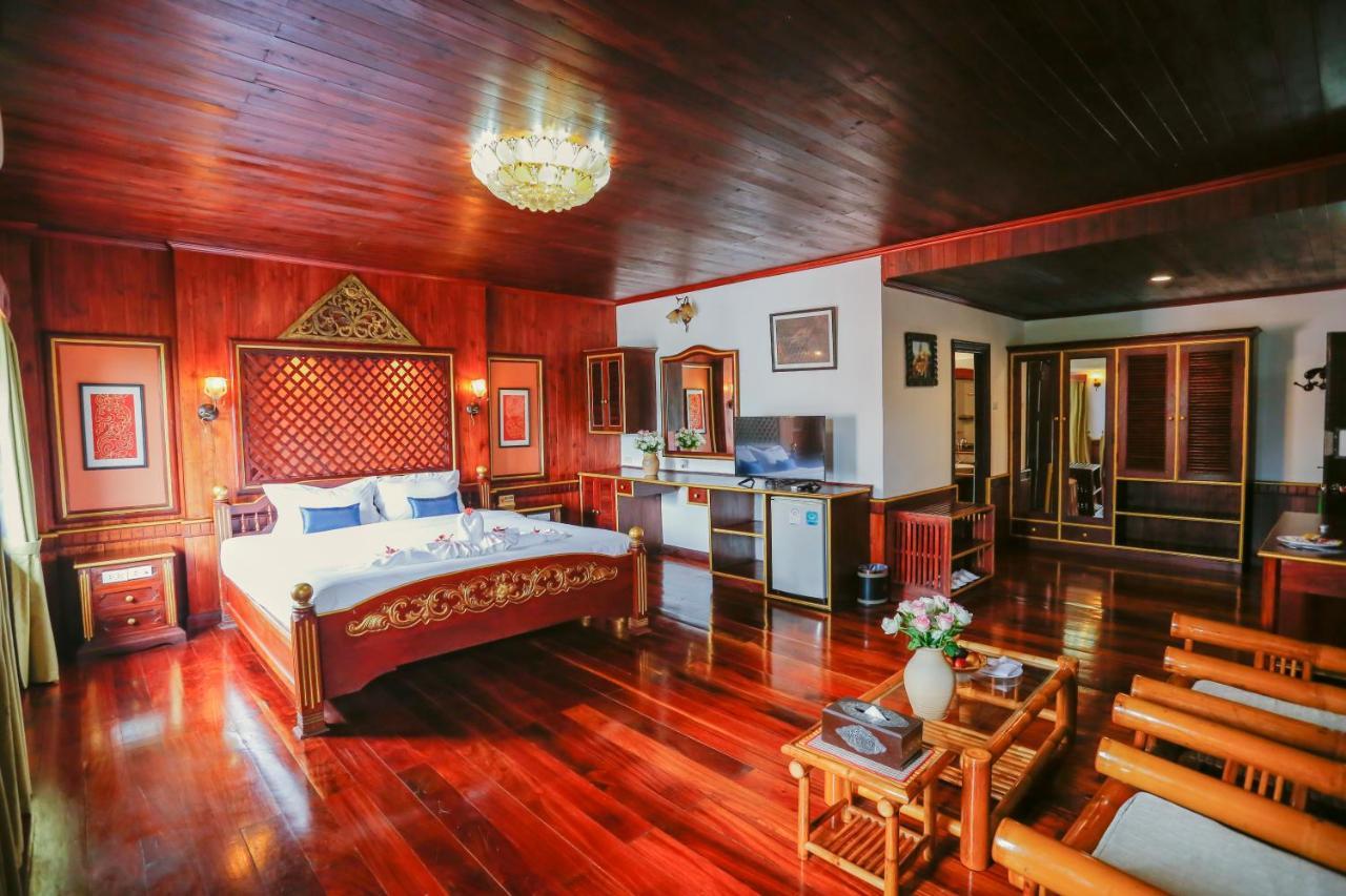อี-เอาต์ฟิตติ้ง วังทอง โฮเต็ล Hotel หลวงพระบาง ภายนอก รูปภาพ