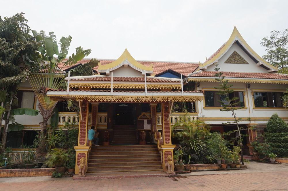อี-เอาต์ฟิตติ้ง วังทอง โฮเต็ล Hotel หลวงพระบาง ภายนอก รูปภาพ
