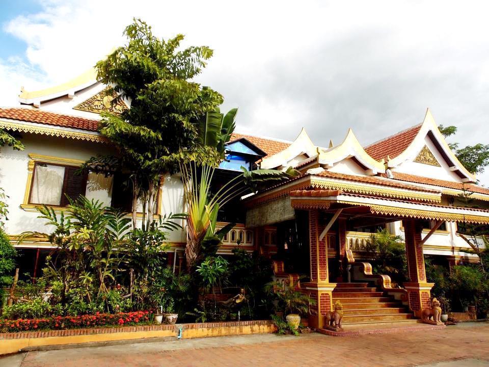 อี-เอาต์ฟิตติ้ง วังทอง โฮเต็ล Hotel หลวงพระบาง ภายนอก รูปภาพ
