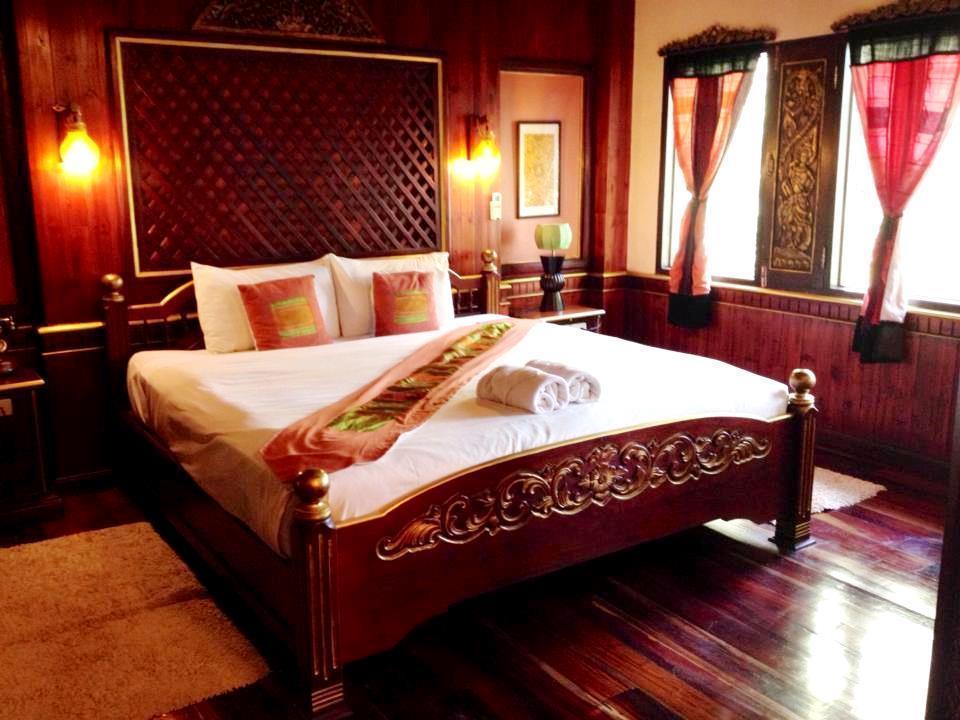อี-เอาต์ฟิตติ้ง วังทอง โฮเต็ล Hotel หลวงพระบาง ภายนอก รูปภาพ