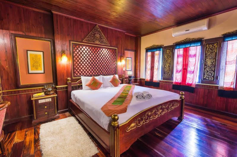 อี-เอาต์ฟิตติ้ง วังทอง โฮเต็ล Hotel หลวงพระบาง ภายนอก รูปภาพ