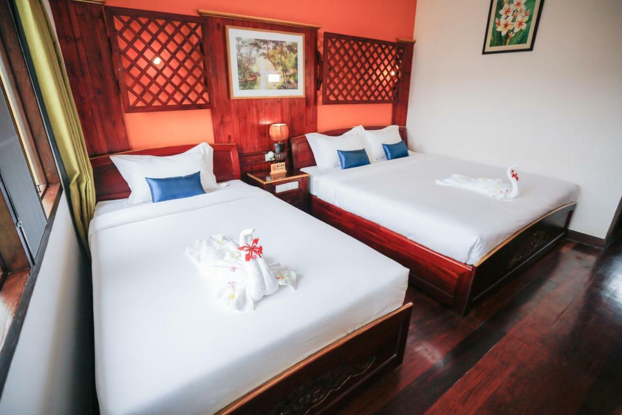 อี-เอาต์ฟิตติ้ง วังทอง โฮเต็ล Hotel หลวงพระบาง ภายนอก รูปภาพ